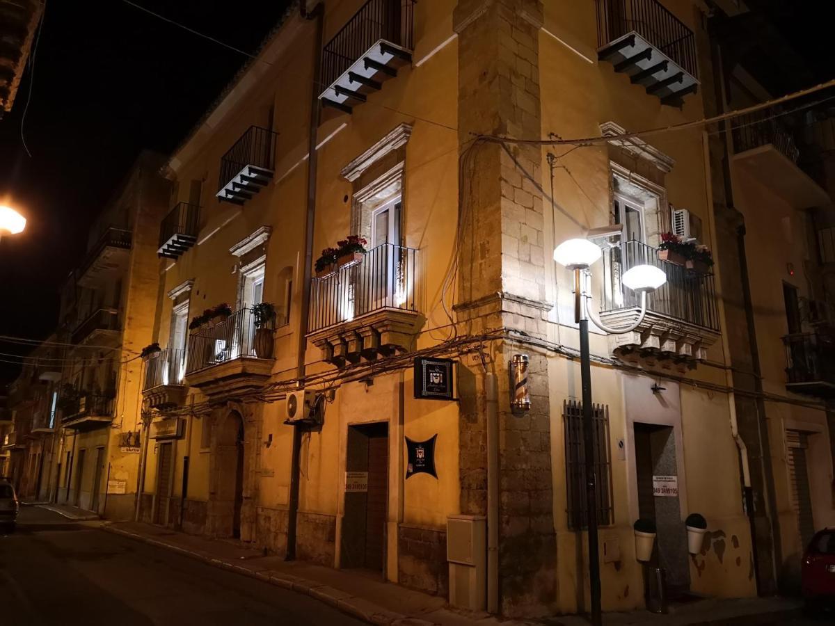Palazzo Gioffre Гела Экстерьер фото